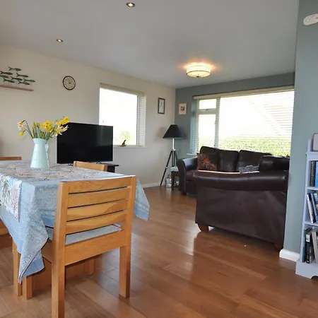 Beautiful Coastal Bungalow, Sennen, Porthcurno,sea Apartment Penzance