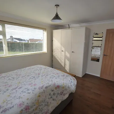 Beautiful Coastal Bungalow, Sennen, Porthcurno,sea